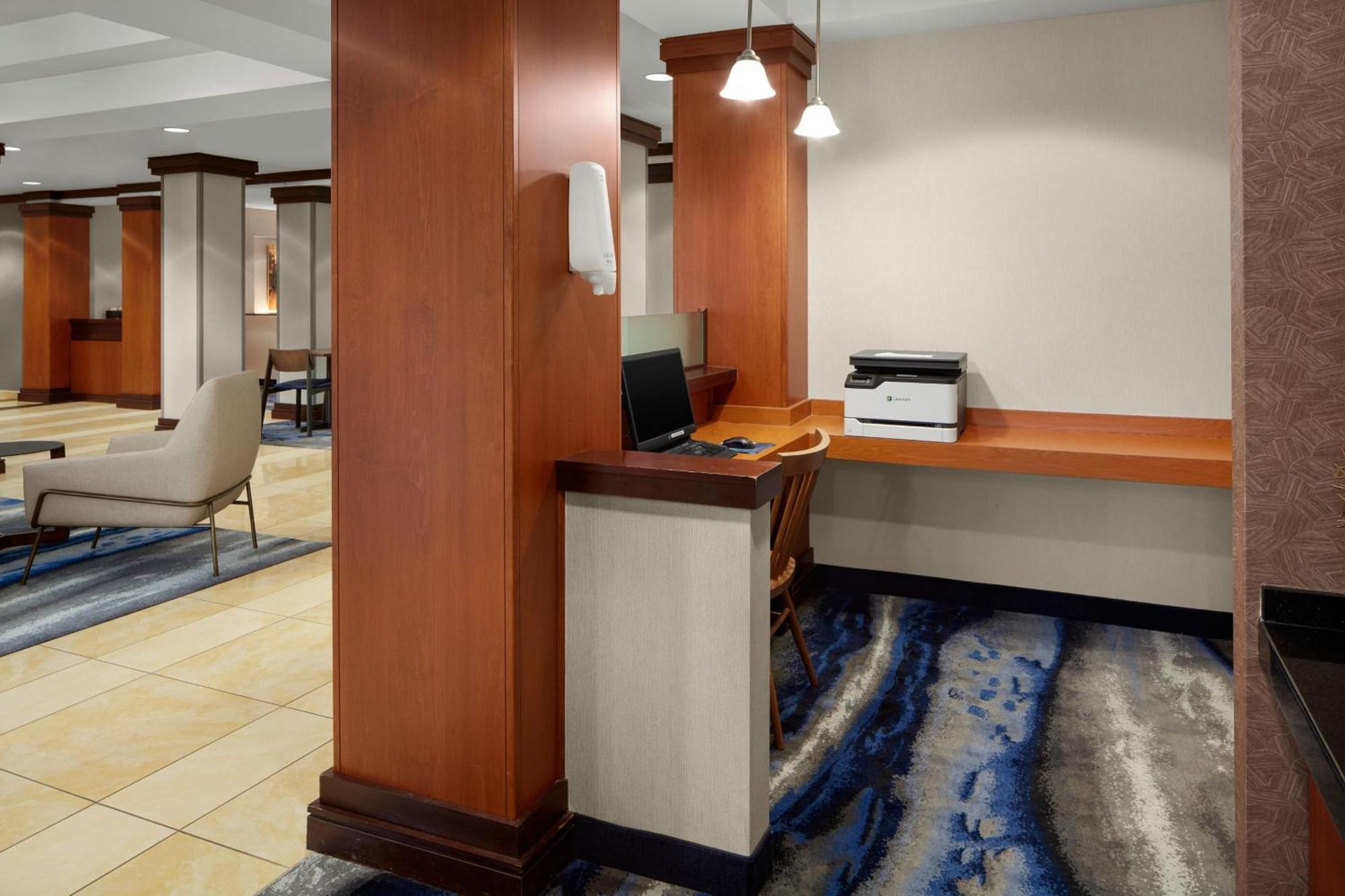 Fairfield Inn & Suites Bedford Exterior photo
